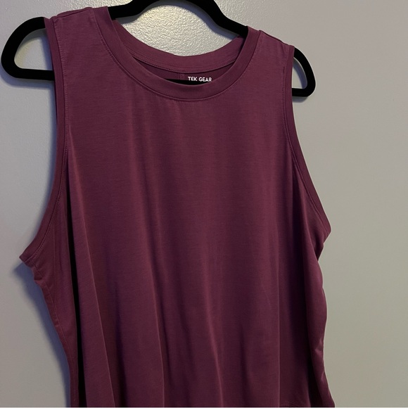 Sports Tank Top - Picture 2 of 3